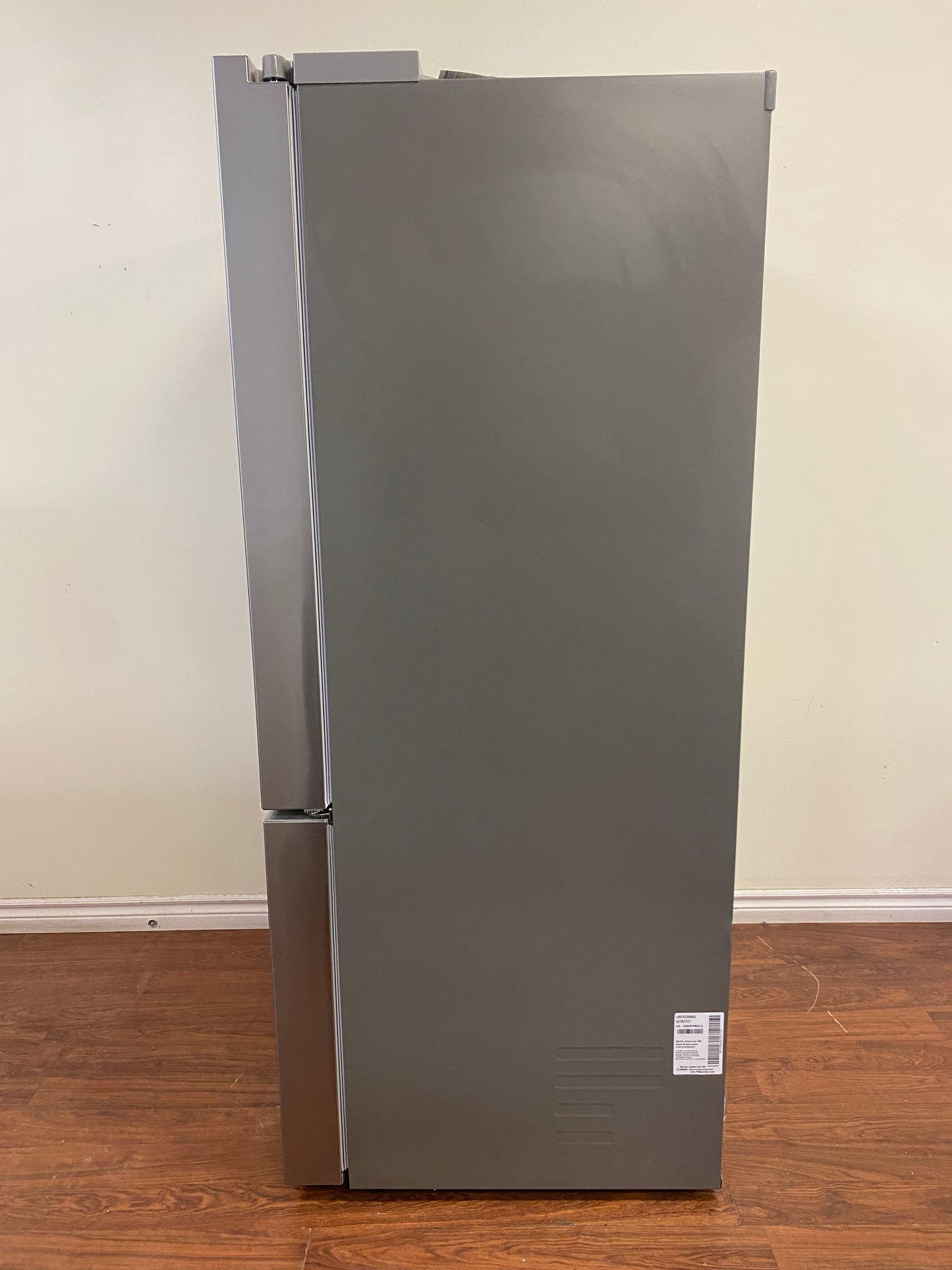 36" LG Refrigerator 25.5 cu.ft. with Water and Ice Dispenser