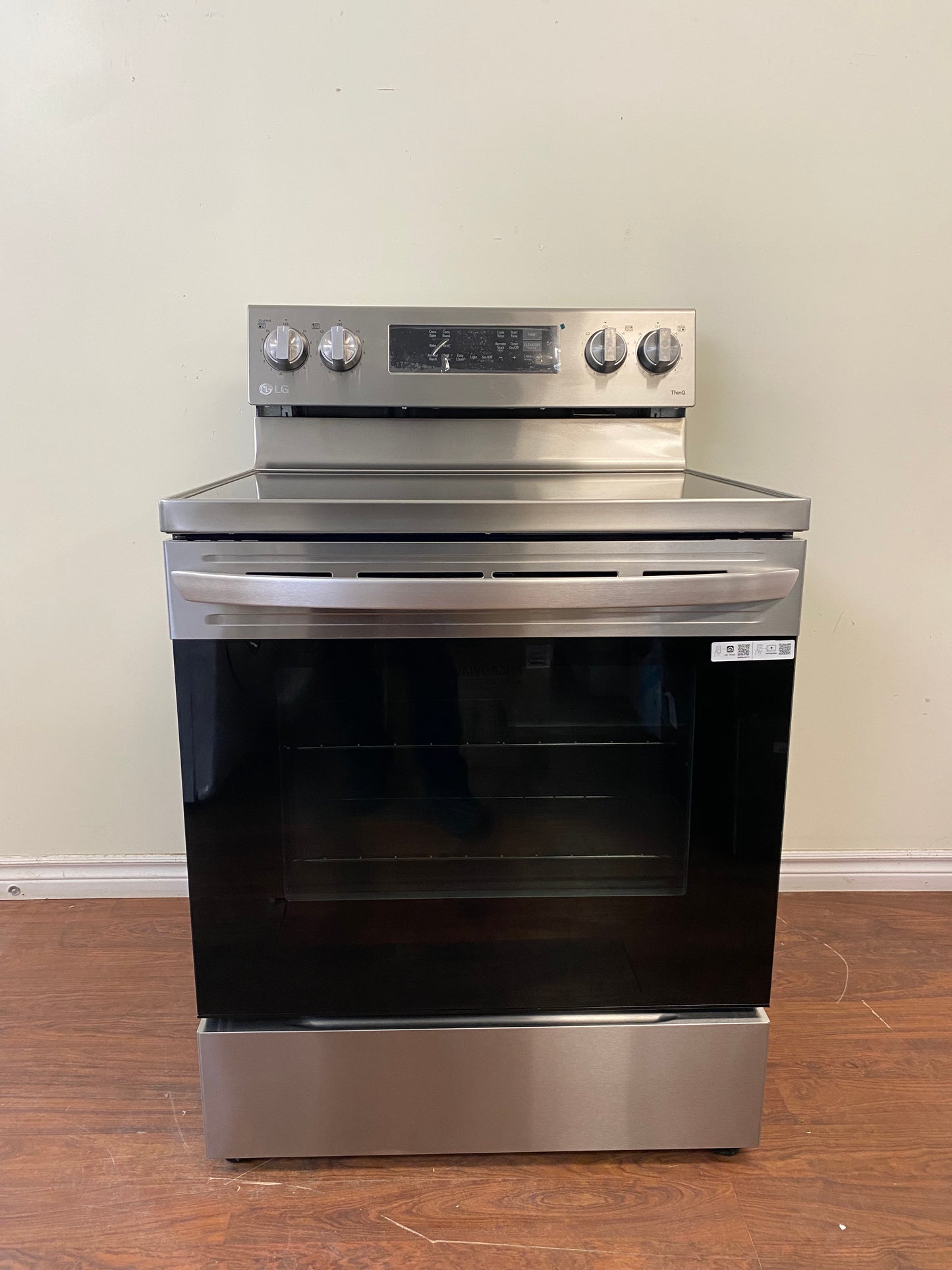 LG 30" Range 6.3 cu.ft. Convection Electric Range with Air Fryer