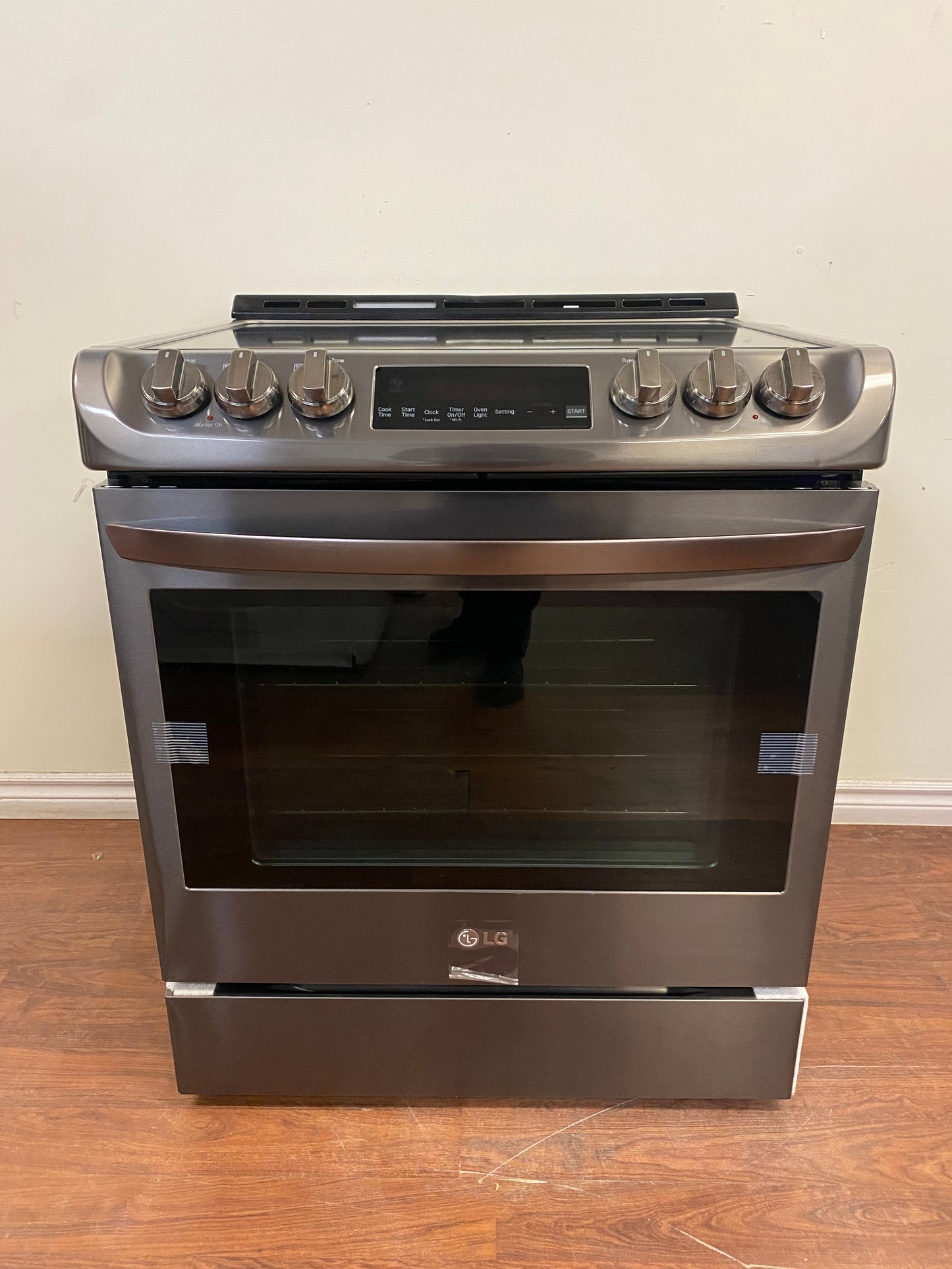30" Range 6.3 cu.ft. with Convection and Easy Clean