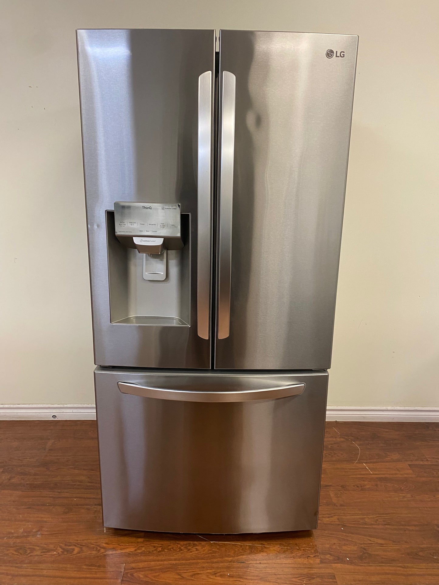 33" LG Refrigerator 24.5 cu.ft. with Ice and Water Dispenser