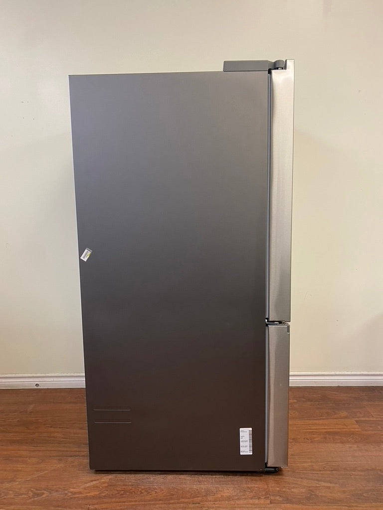 30" Samsung Refrigerator 22 cu.ft. with water dispenser