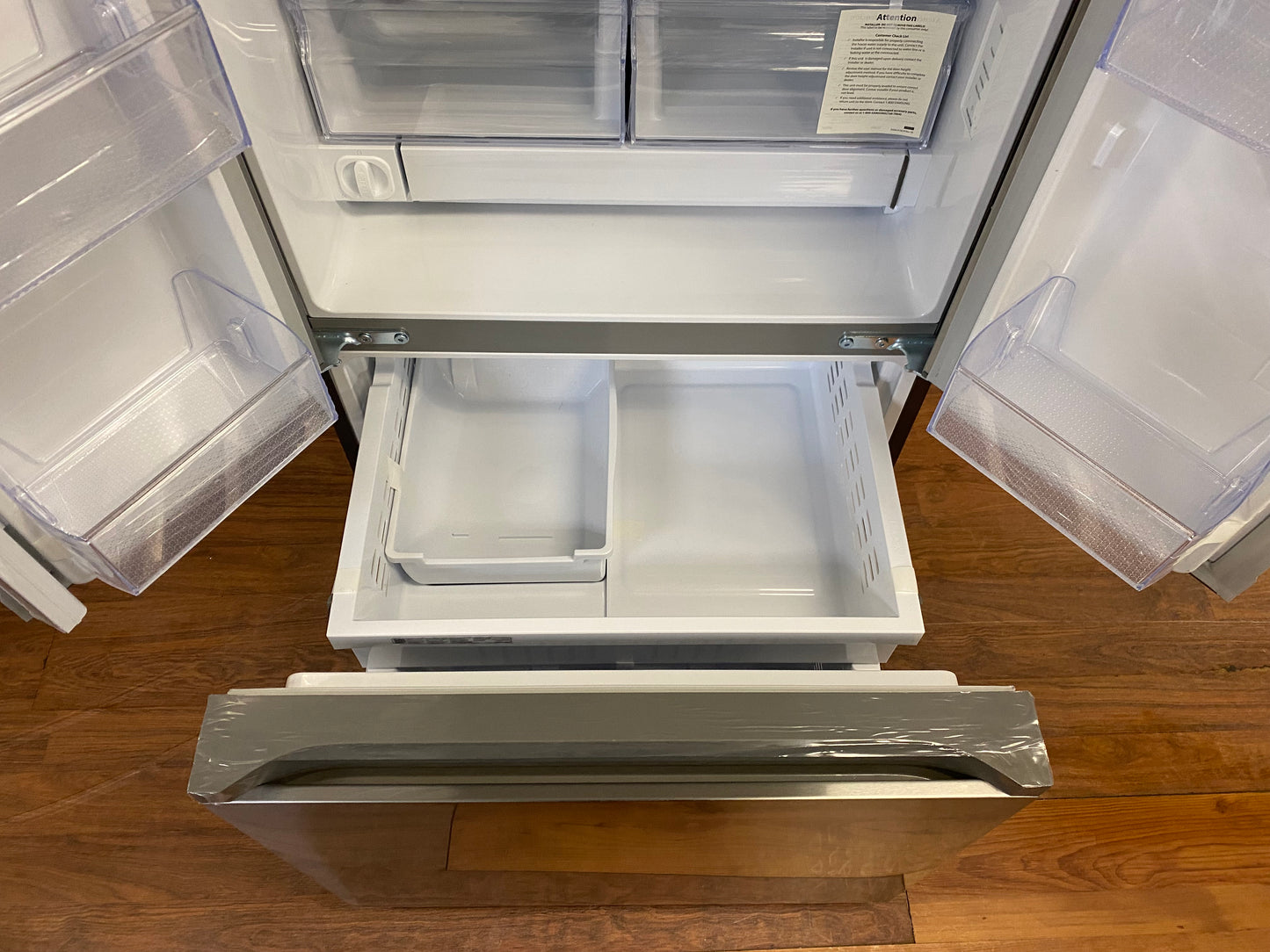 30" Samsung Refrigerator 22 cu.ft. with water dispenser